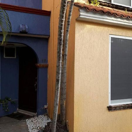 Cozy Townhouse In Great Location Apartamento Cancún Exterior foto